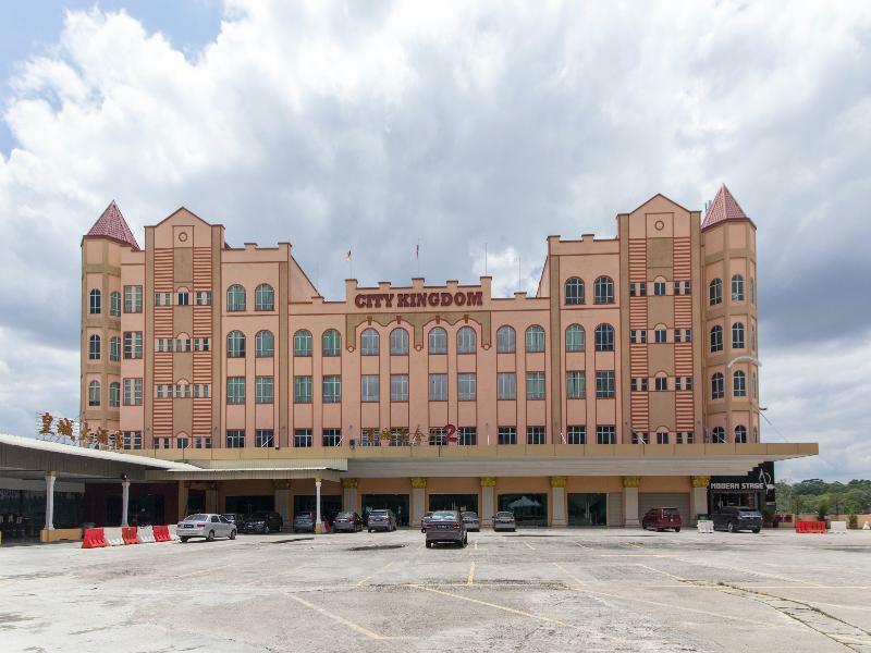 Oyo 776 Fame Hotel Seremban Exterior photo